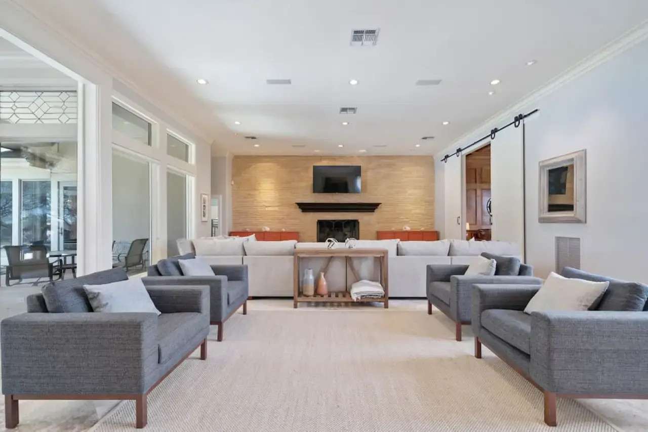 Las Palomas Rental Living Room | BeachBox