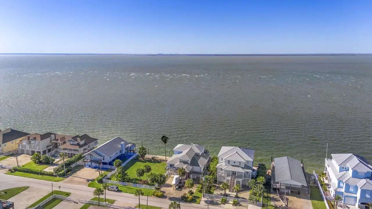 Sunsets by the Bay | BeachBox