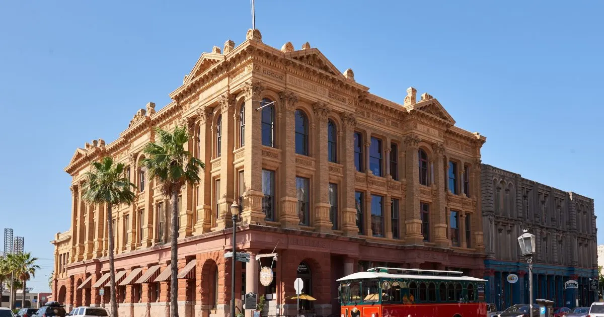 Avenue B AKA the Strand, Galveston