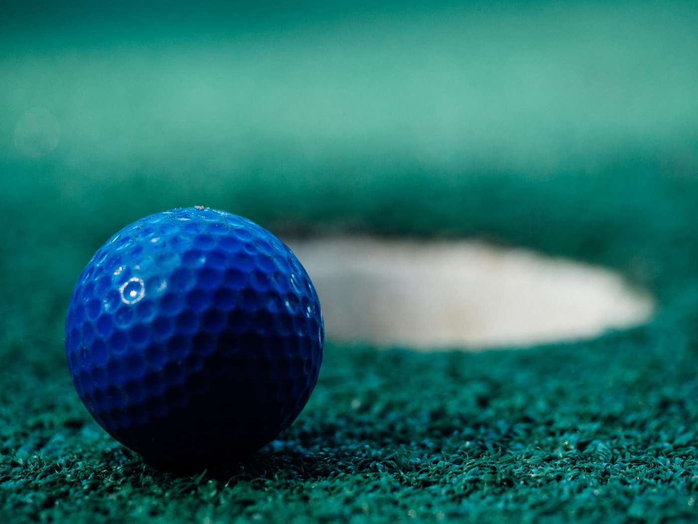 8AplL8doB3A blue golf ball