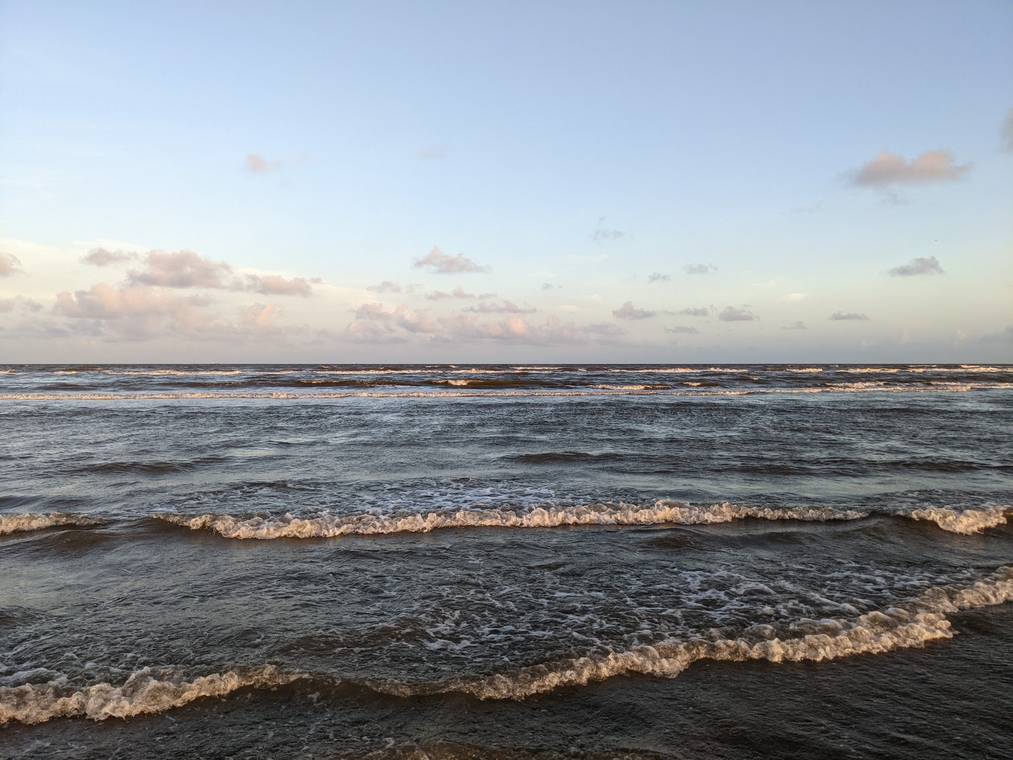 Stewart Beach Galveston, family beach park with soft sand and calm surf