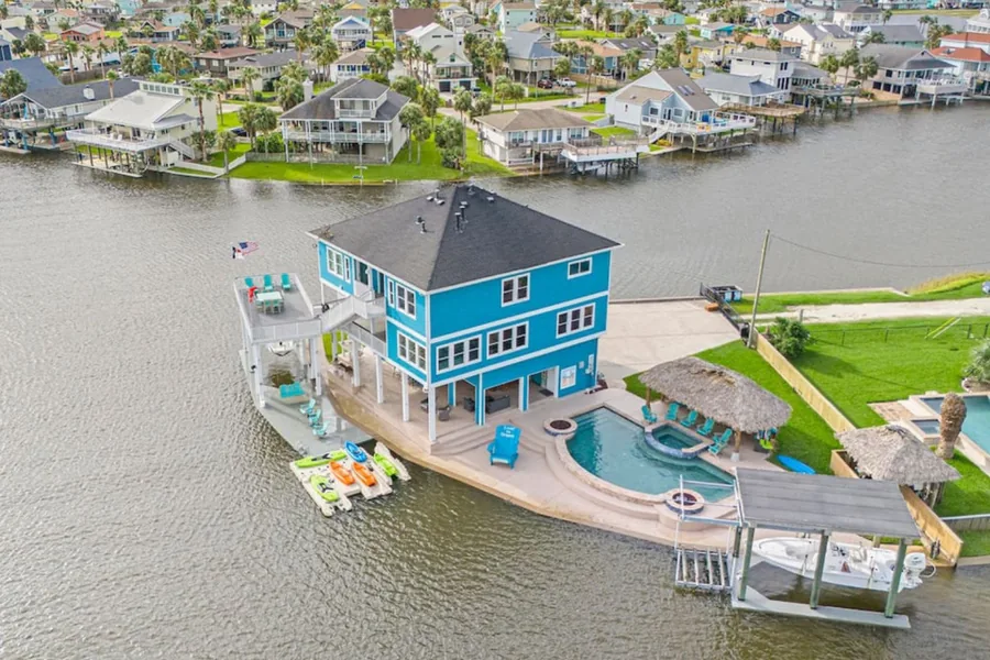 Livin' the Dream from above, on the bay