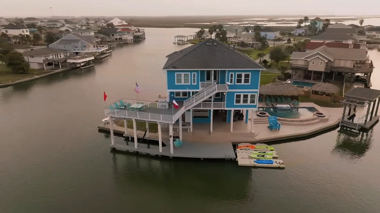 The Staycation trailer for Livin' the Dream