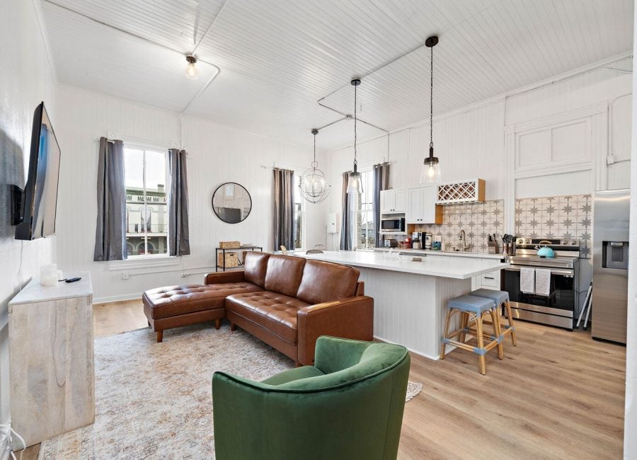 Strata Visuals-2505 Market Apartment C-2